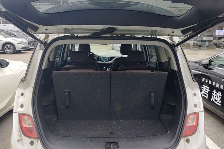 Used Buick GL6 2018 18T 6-Seater Prestige Model Trunk