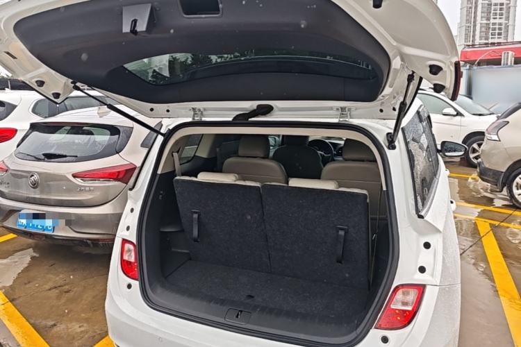 Used Buick GL6 2018 18T 6-Seater Elite Model Trunk
