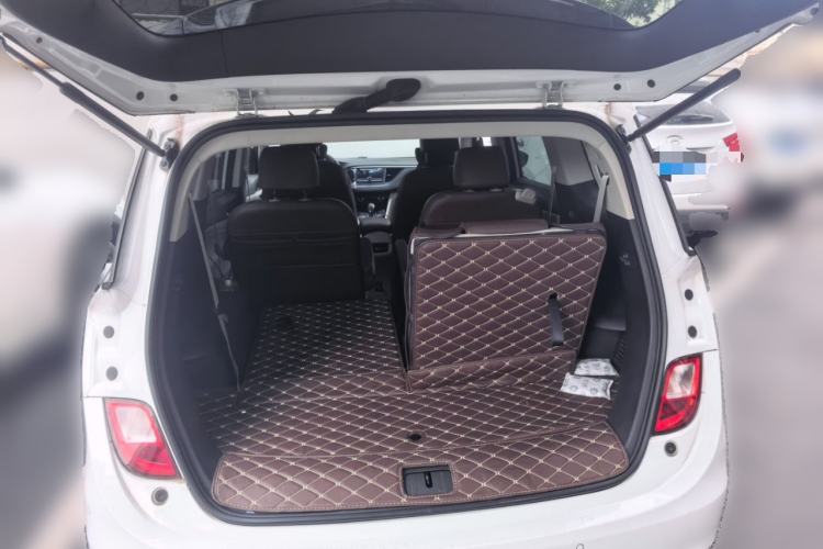 Used Buick GL6 2018 18T 6-Seater Elite Model Trunk