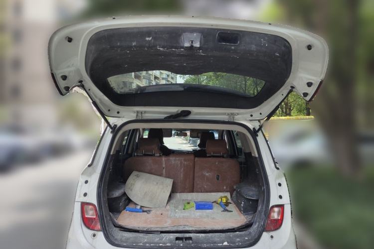Used Buick GL6 2018 18T 5-Seater Elite Version Trunk