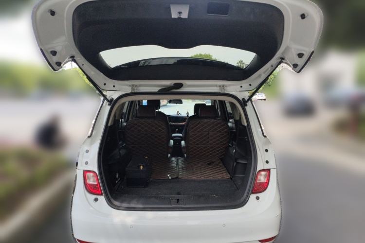 Used Buick GL6 2018 18T 6-Seater Luxury Model Trunk