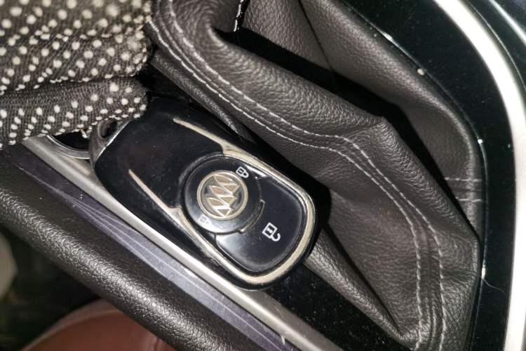 Used Buick GL6 2018 18T 6-Seater Elite Model Vehicle Key
