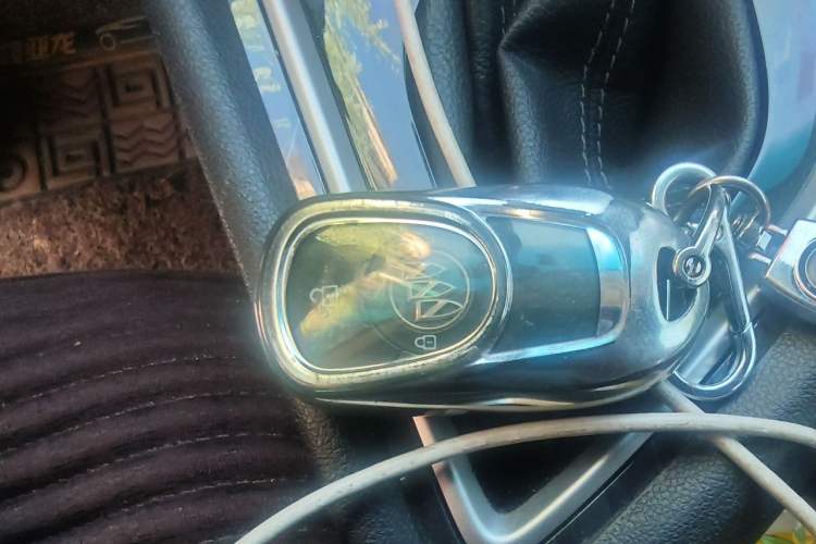 Used Buick GL6 2018 18T 6-Seater Luxury Model Vehicle Key