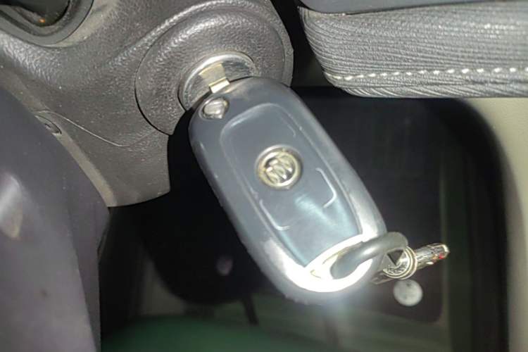Used Buick GL6 2018 18T 6-Seater Elite Model Vehicle Key