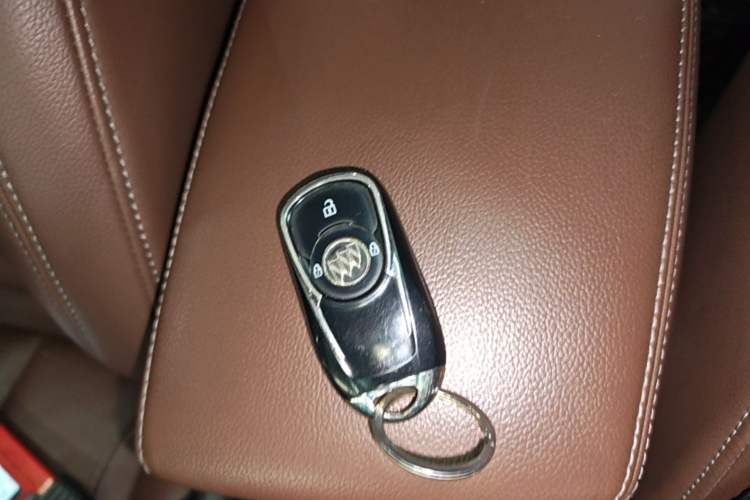 Used Buick GL6 2018 18T 6-Seater Luxury Model Vehicle Key