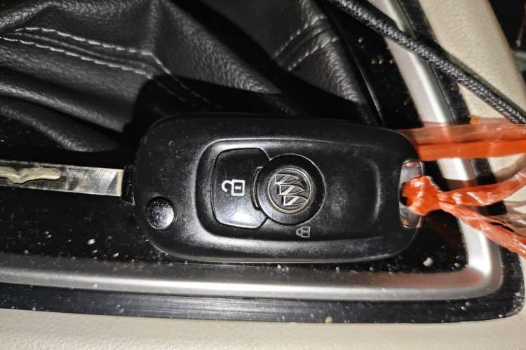 Used Buick GL6 2018 18T 6-Seater Elite Model Vehicle Key