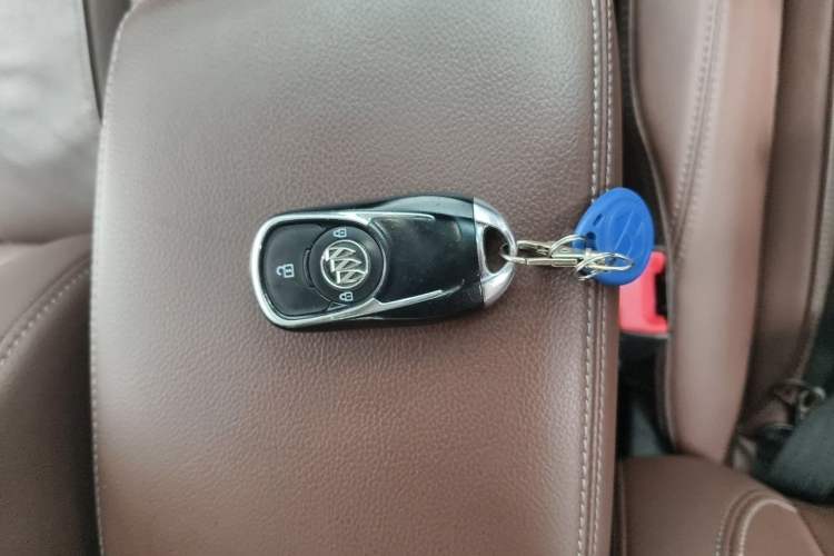 Used Buick GL6 2018 18T 6-Seater Prestige Model Vehicle Key