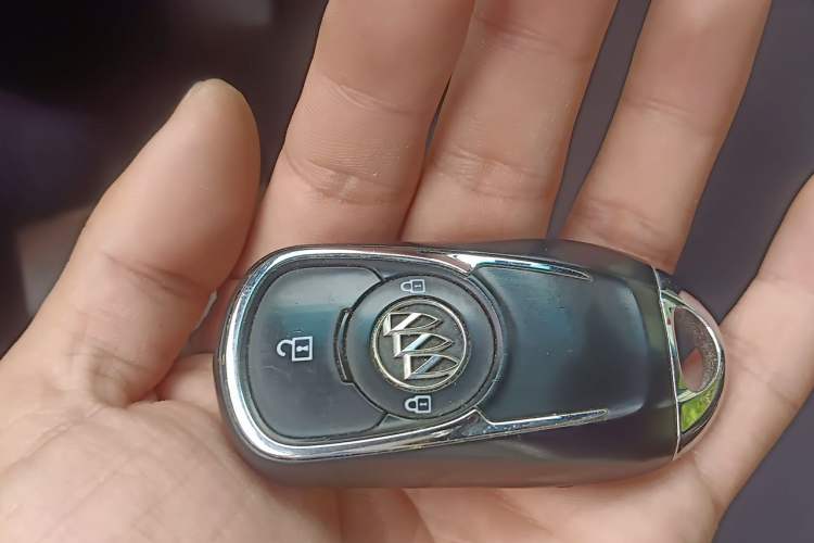Used Buick GL6 2018 18T 6-Seater Prestige Model Vehicle Key