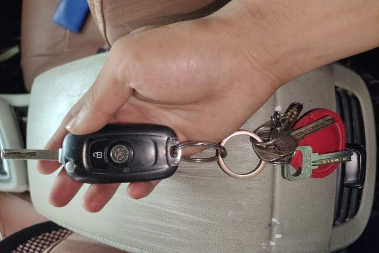 Used Buick GL6 2018 18T 5-Seater Elite Version Vehicle Key