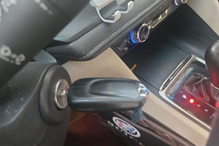 Used Buick GL6 2018 18T 6-Seater Elite Model Vehicle Key