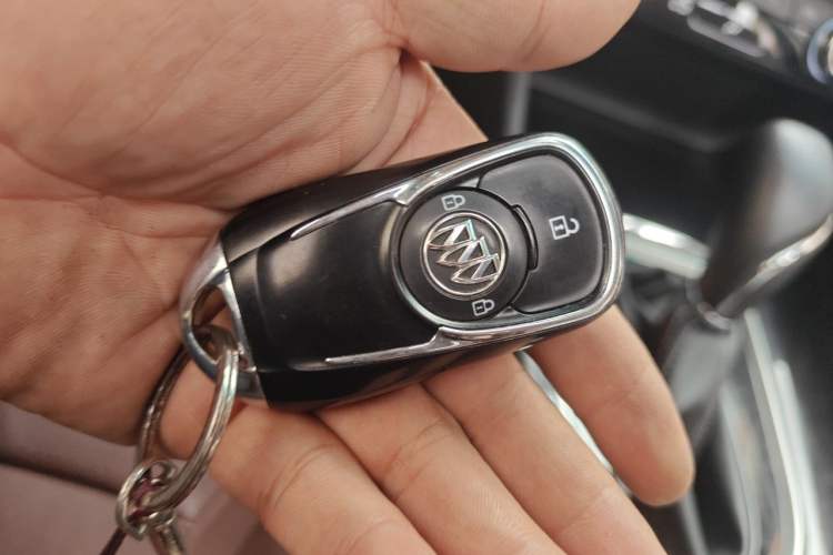 Used Buick GL6 2018 18T 6-Seater Luxury Model Vehicle Key