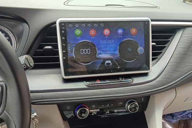 Used Buick GL6 2018 18T 6-Seater Elite Model Audio And AC Panel