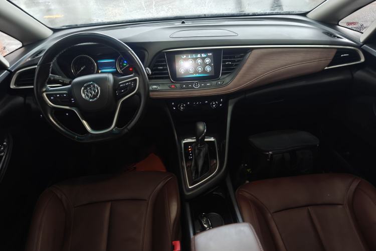 Used Buick GL6 2018 18T 6-Seater Luxury Model Center Console