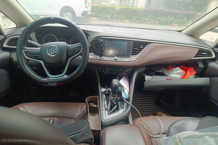 Used Buick GL6 2018 18T 6-Seater Prestige Model Center Console