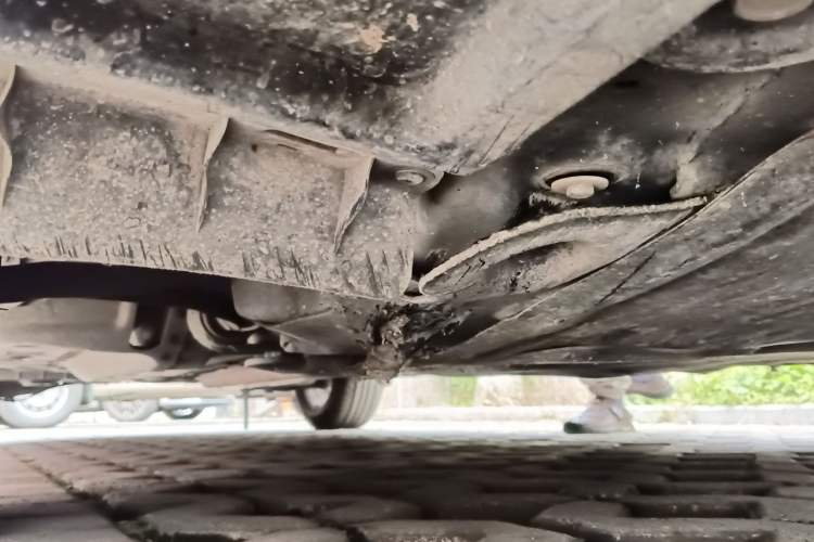 Used Buick GL6 2018 18T 6-Seater Elite Model Chassis Front Right
