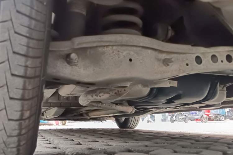 Used Buick GL6 2018 18T 6-Seater Elite Model Chassis Rear Left