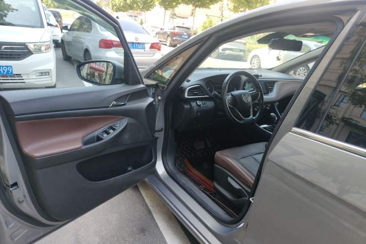 Used Buick GL6 2018 18T 6-Seater Luxury Model Driver Seat