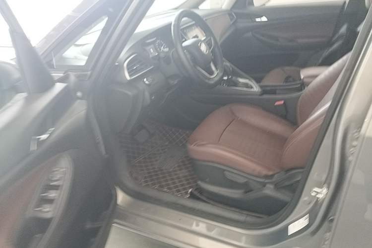 Used Buick GL6 2018 18T 6-Seater Luxury Model Driver Seat