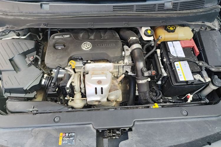 Used Buick GL6 2018 18T 6-Seater Prestige Model Engine Bay