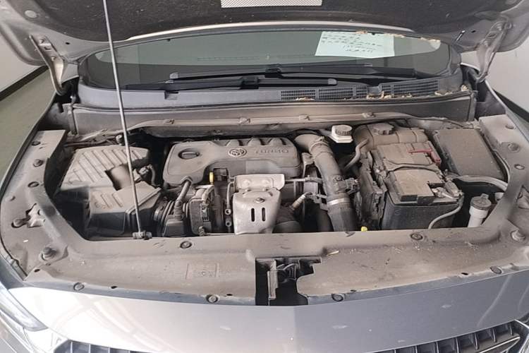 Used Buick GL6 2018 18T 6-Seater Luxury Model Engine Bay