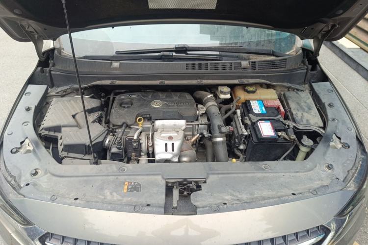 Used Buick GL6 2018 18T 6-Seater Prestige Model Engine Bay