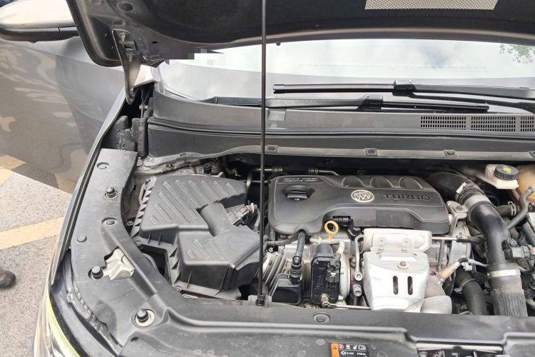 Used Buick GL6 2018 18T 6-Seater Elite Model Engine Bay Right