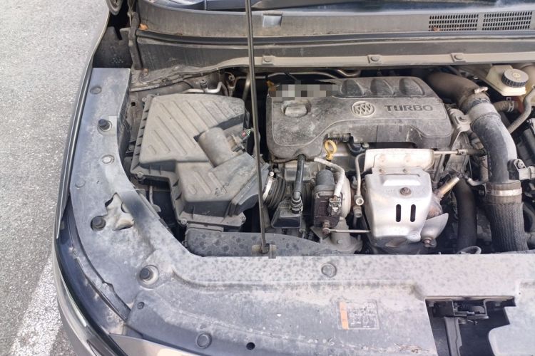 Used Buick GL6 2018 18T 6-Seater Elite Model Engine Bay Right