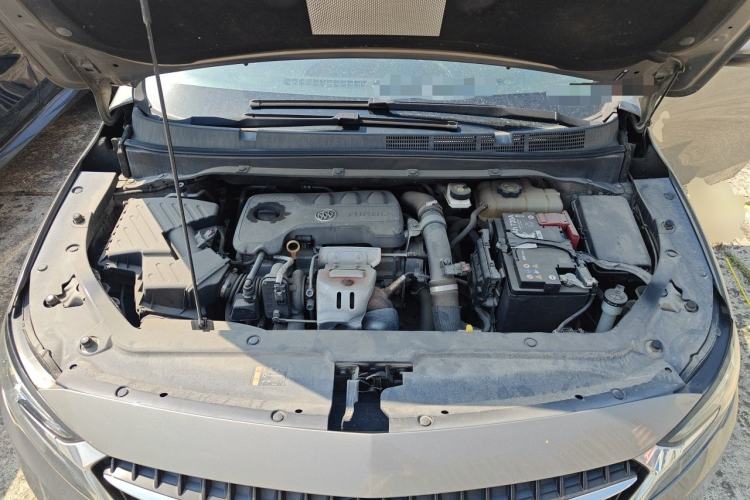 Used Buick GL6 2018 18T 6-Seater Prestige Model Engine Bay