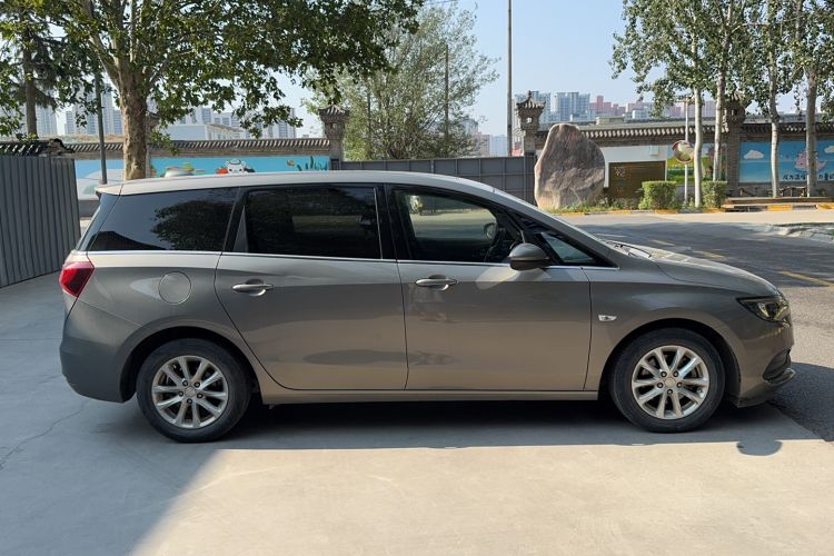 Used Buick GL6 2018 18T 6-Seater Luxury Model Exterior 2