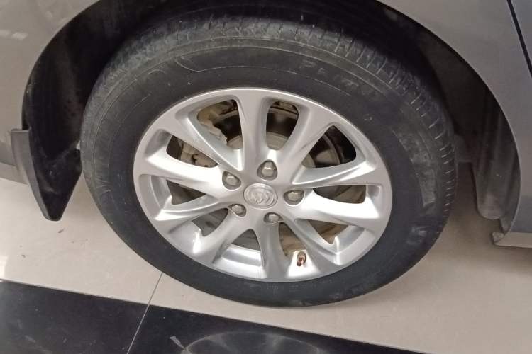 Used Buick GL6 2018 18T 6-Seater Elite Model Exterior 8