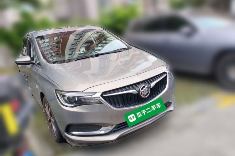 Used Buick GL6 2018 18T 6-Seater Prestige Model Front Right 45 Deg