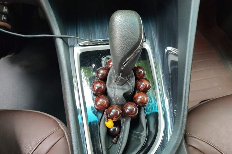Used Buick GL6 2018 18T 6-Seater Luxury Model Gear Lever