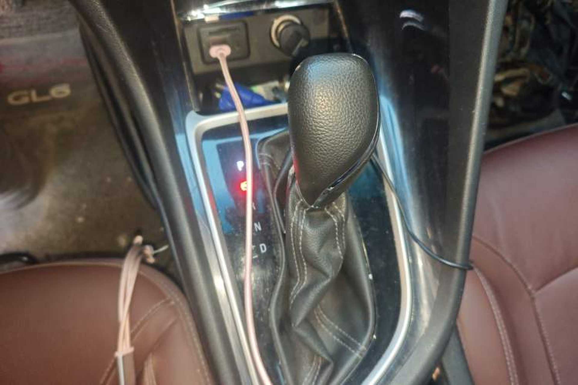 Used Buick GL6 2018 18T 6-Seater Luxury Model Gear Lever