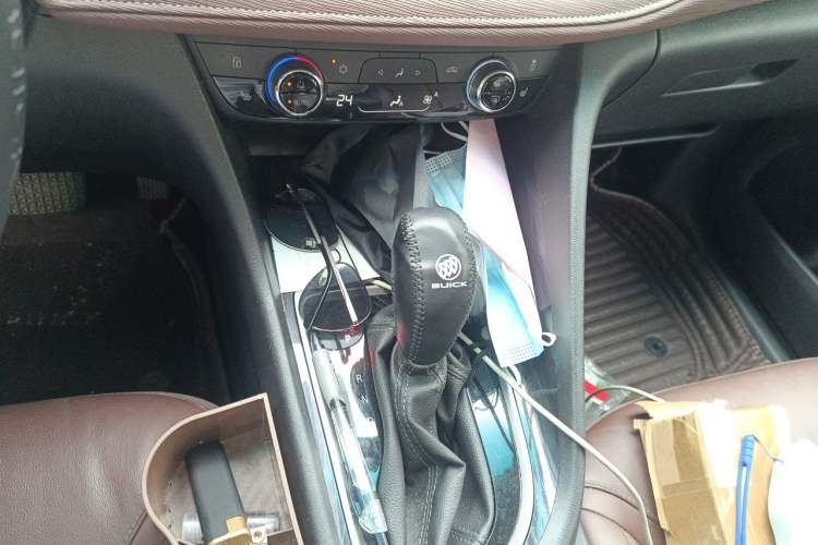 Used Buick GL6 2018 18T 6-Seater Prestige Model Gear Lever