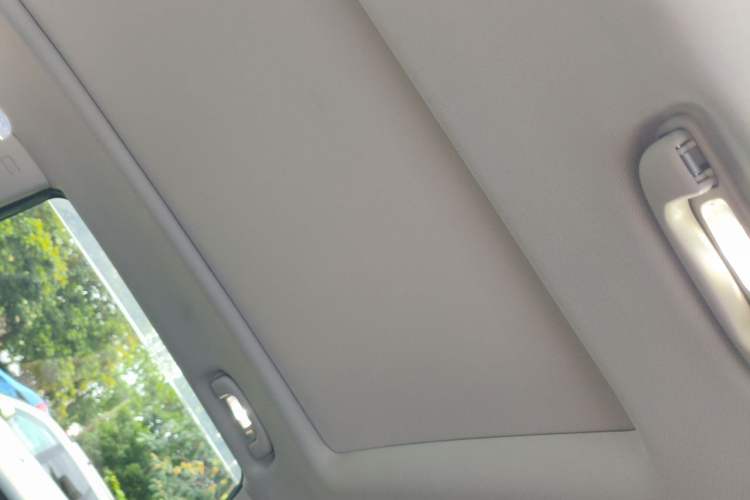 Used Buick GL6 2018 18T 6-Seater Prestige Model Headliner