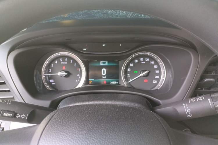 Used Buick GL6 2018 18T 6-Seater Elite Model Instrument Cluster