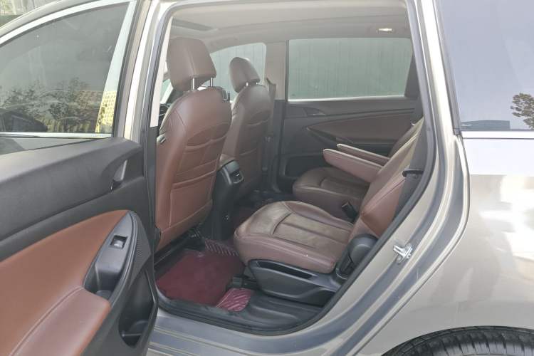 Used Buick GL6 2018 18T 6-Seater Prestige Model Interior 2