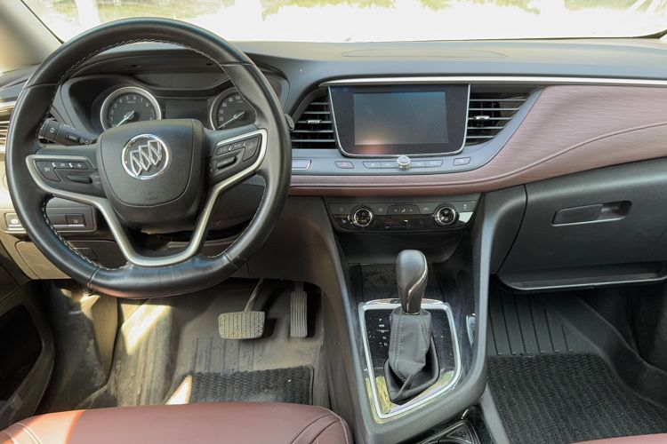Used Buick GL6 2018 18T 6-Seater Luxury Model Interior 3