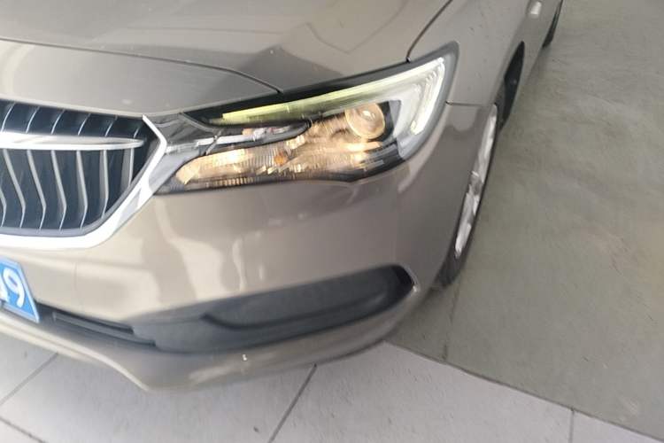 Used Buick GL6 2018 18T 6-Seater Luxury Model Left Front Headlight