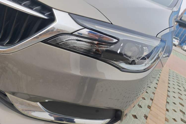 Used Buick GL6 2018 18T 6-Seater Prestige Model Left Front Headlight
