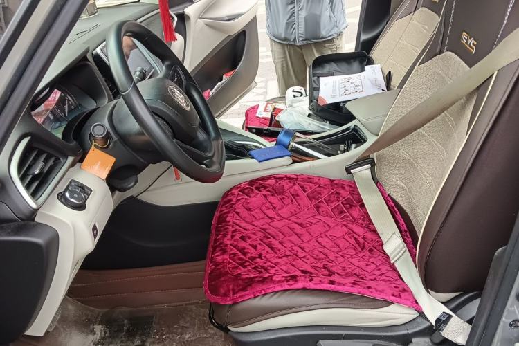 Used Buick GL6 2018 18T 6-Seater Elite Model Left Front Seat