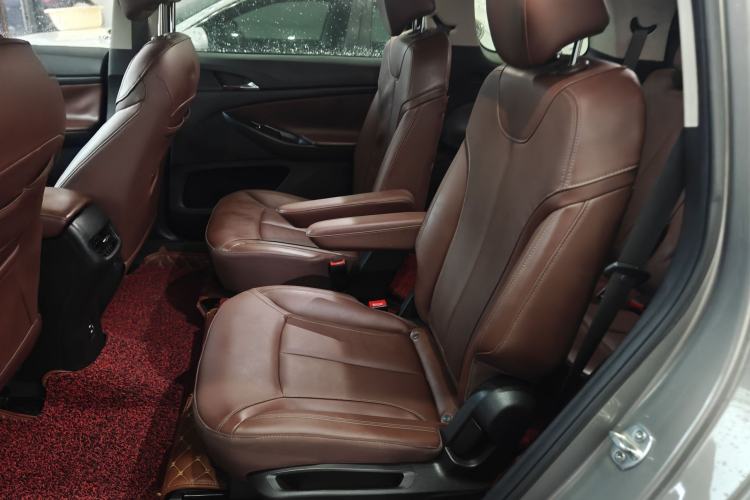 Used Buick GL6 2018 18T 6-Seater Luxury Model Left Rear Seat