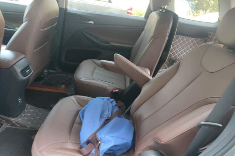Used Buick GL6 2018 18T 6-Seater Luxury Model Left Rear Seat