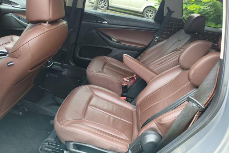 Used Buick GL6 2018 18T 6-Seater Prestige Model Left Rear Seat