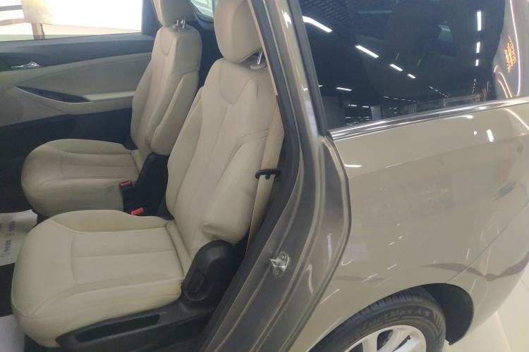 Used Buick GL6 2018 18T 6-Seater Elite Model Left Rear Seat
