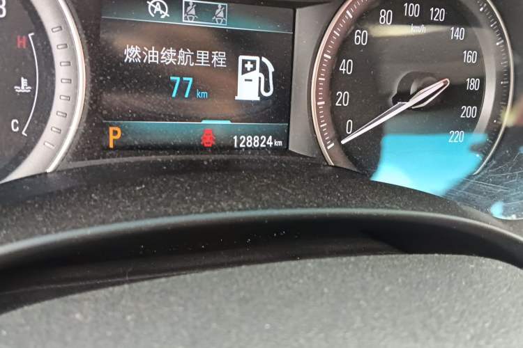 Used Buick GL6 2018 18T 6-Seater Elite Model Odometer Close Up