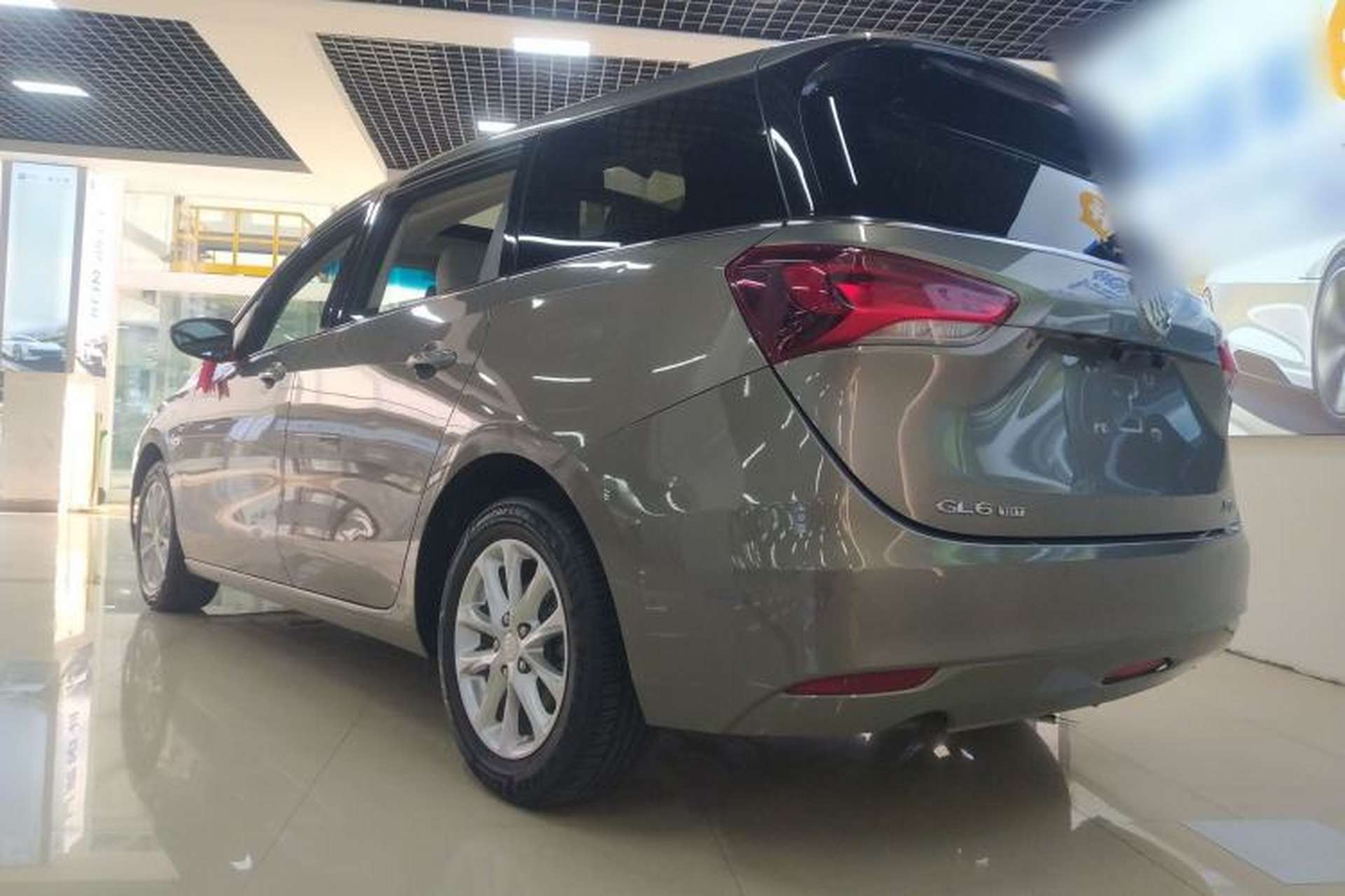 Used Buick GL6 2018 18T 6-Seater Elite Model Rear Left 45 Deg