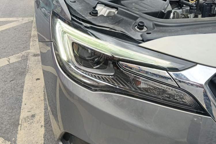 Used Buick GL6 2018 18T 6-Seater Elite Model Right Front Headlight