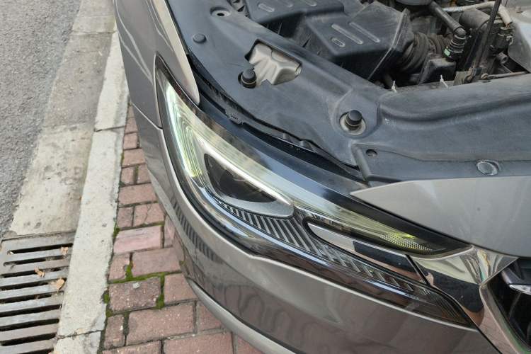 Used Buick GL6 2018 18T 6-Seater Luxury Model Right Front Headlight