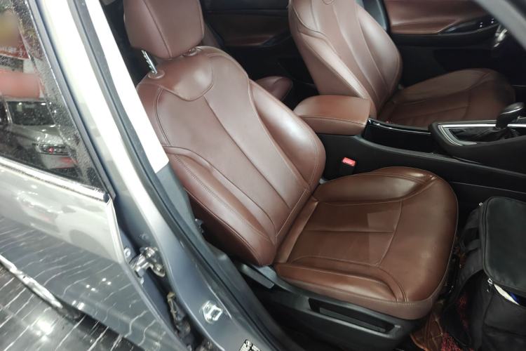 Used Buick GL6 2018 18T 6-Seater Luxury Model Right Front Seat